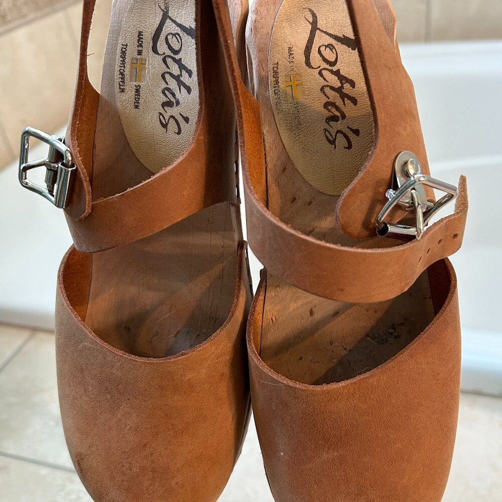 Lotta clogs size 39